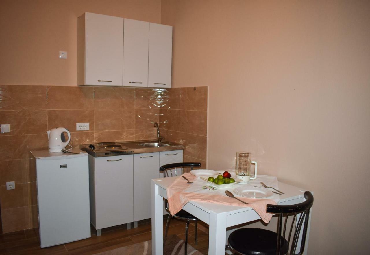 Apartments Hillside Ulcinj Exterior photo
